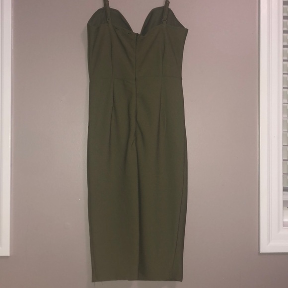 Olive green form fitting dress - Picture 3 of 3